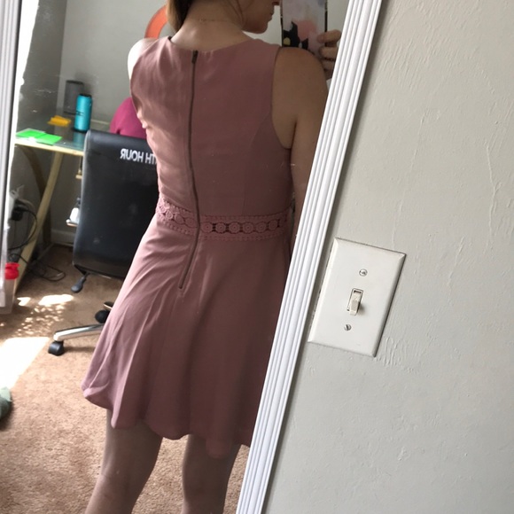 Dress - Picture 4 of 6